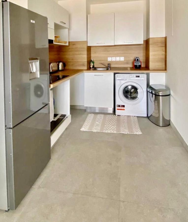 Luxurious Flat At 5 Min By Walk To Monaco, Free Parking And Sea View Apartment Бюсолей Екстериор снимка